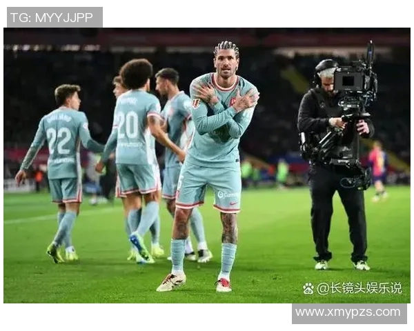 欧洲七大足球豪门巨星风采：从梅西到C罗的传奇之路